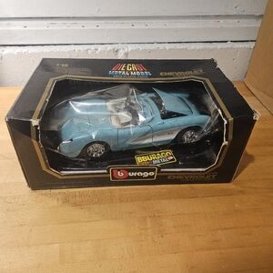 Bburago 1:18 1957 Corvette Diecast.  Turquoise / White. New - Box Damage